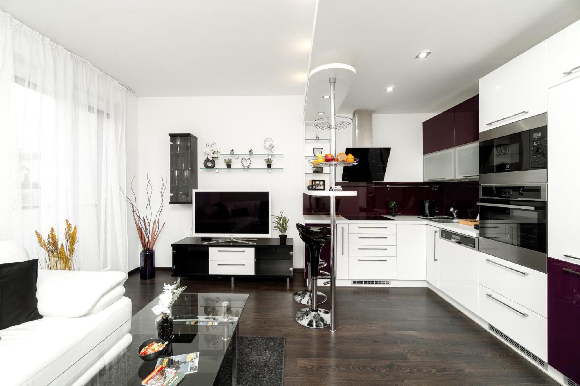 Bnb New Beautiful Apartment In The Center Of Ostrava With Option Garage Parking Экстерьер фото