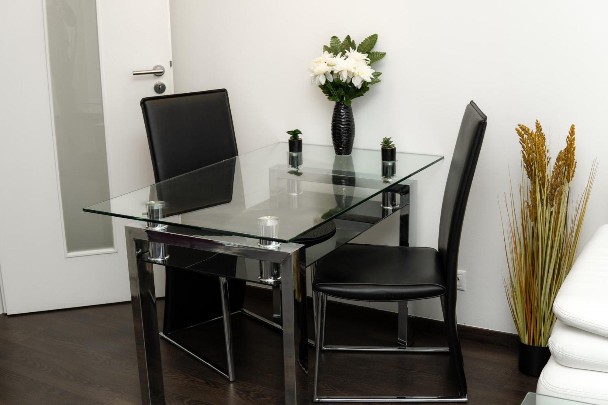 Bnb New Beautiful Apartment In The Center Of Ostrava With Option Garage Parking Экстерьер фото