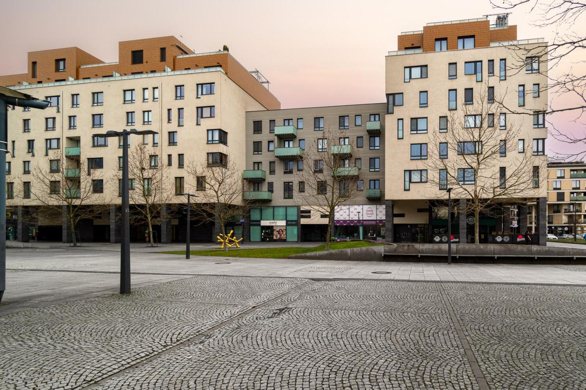 Bnb New Beautiful Apartment In The Center Of Ostrava With Option Garage Parking Экстерьер фото