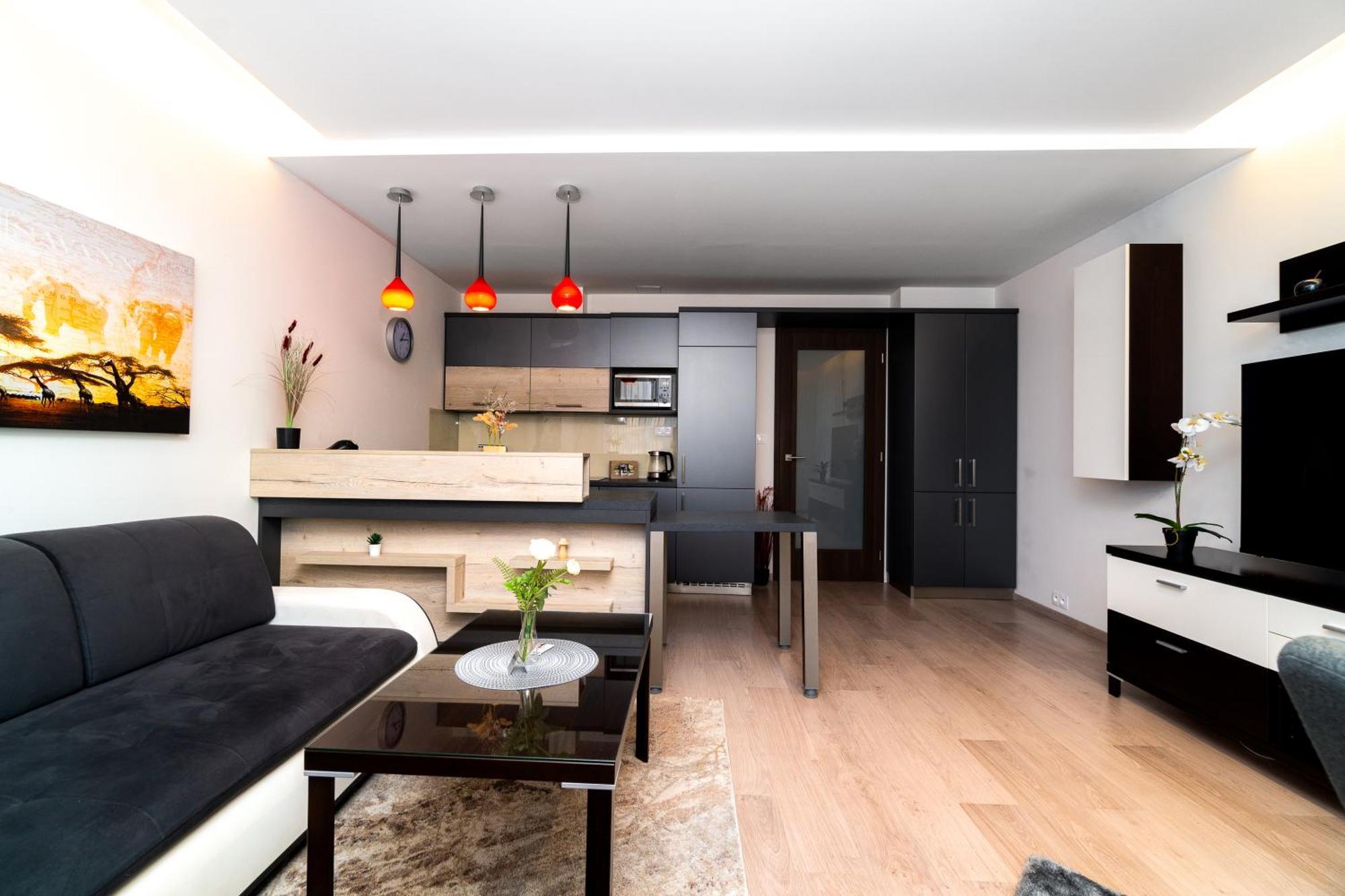 Bnb New Beautiful Apartment In The Center Of Ostrava With Option Garage Parking Экстерьер фото
