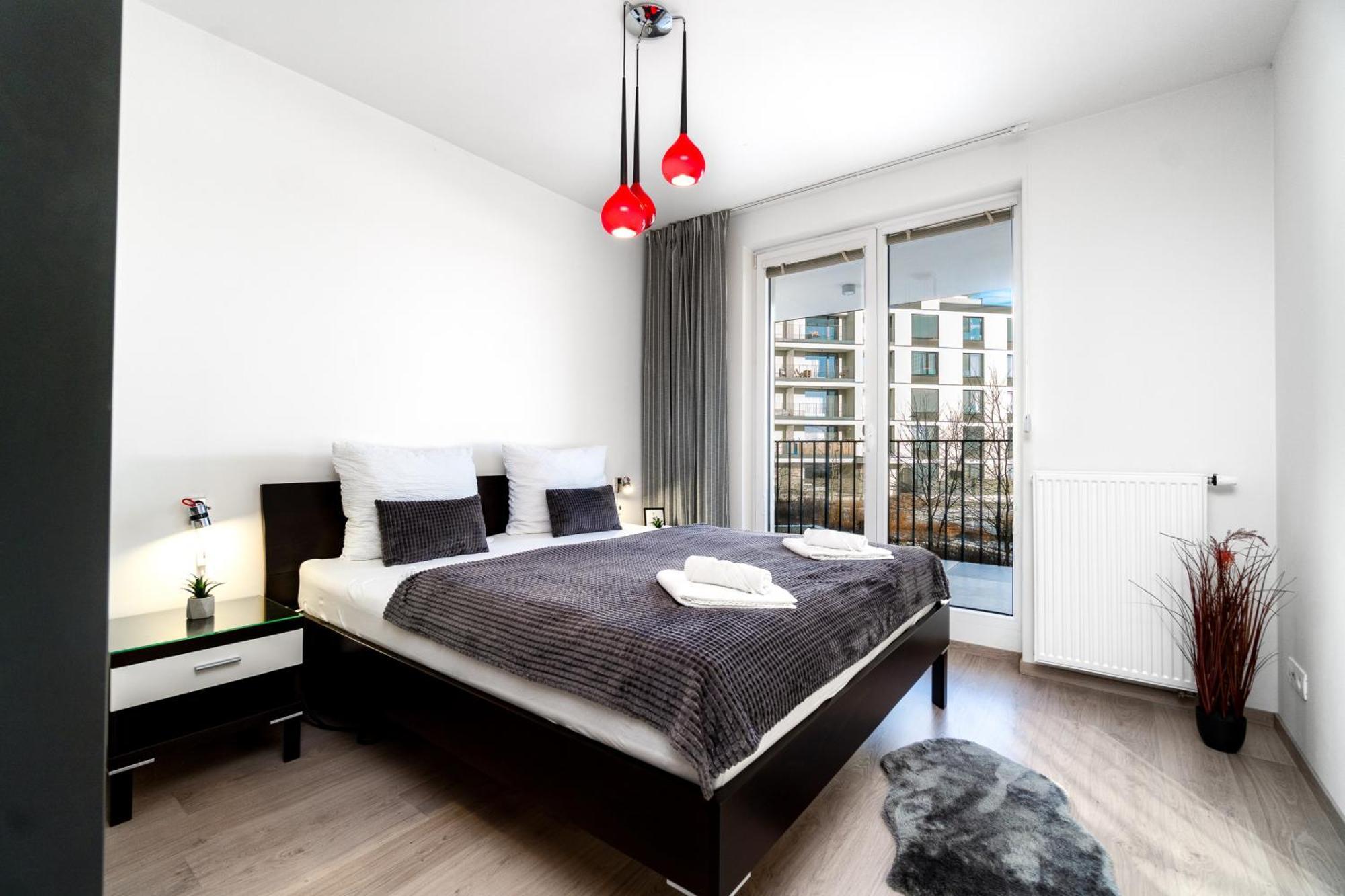 Bnb New Beautiful Apartment In The Center Of Ostrava With Option Garage Parking Экстерьер фото